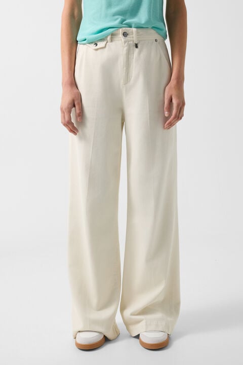 Rica Wide Fit Jeans In Cream