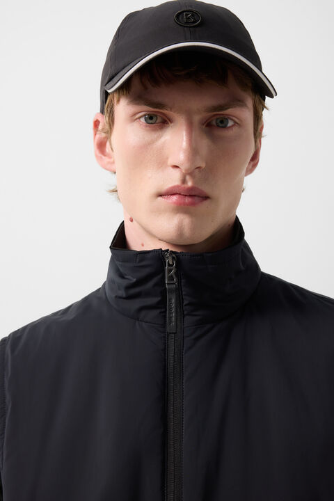 Jonny Lightweight Waistcoat In Black