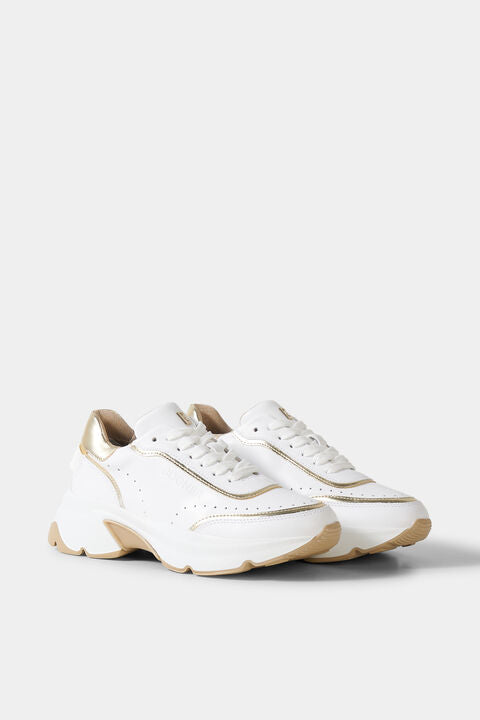 Kobe Sneaker In White/Gold