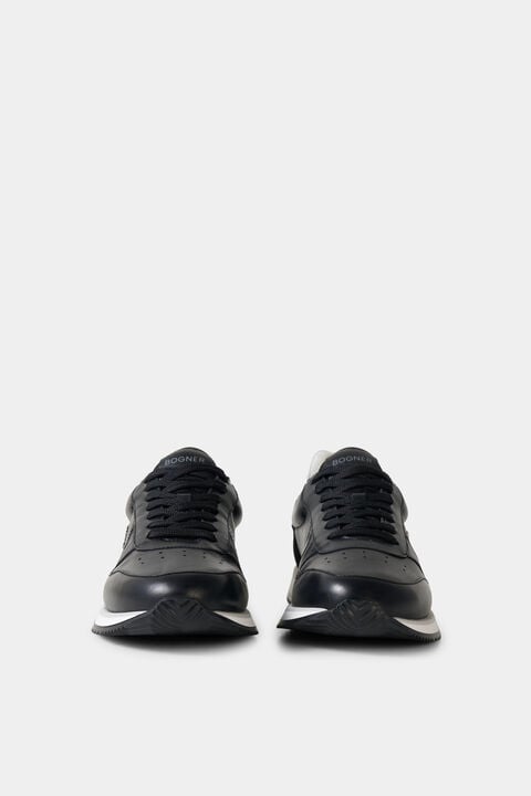 Reno Trainers In Black